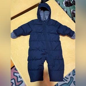 Old navy snow suit